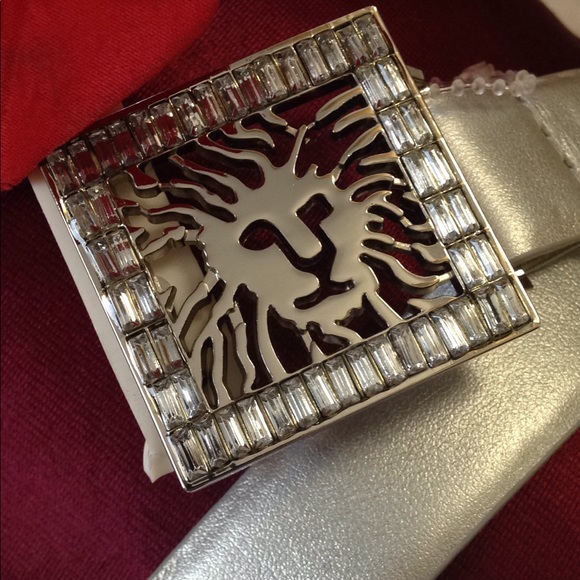 Anne Klein Accessories - Vintage Anne Klein Unique Leather Belt Lion Small